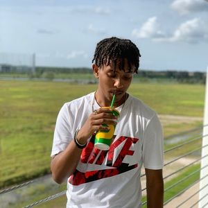 Meet your Posher, Sami